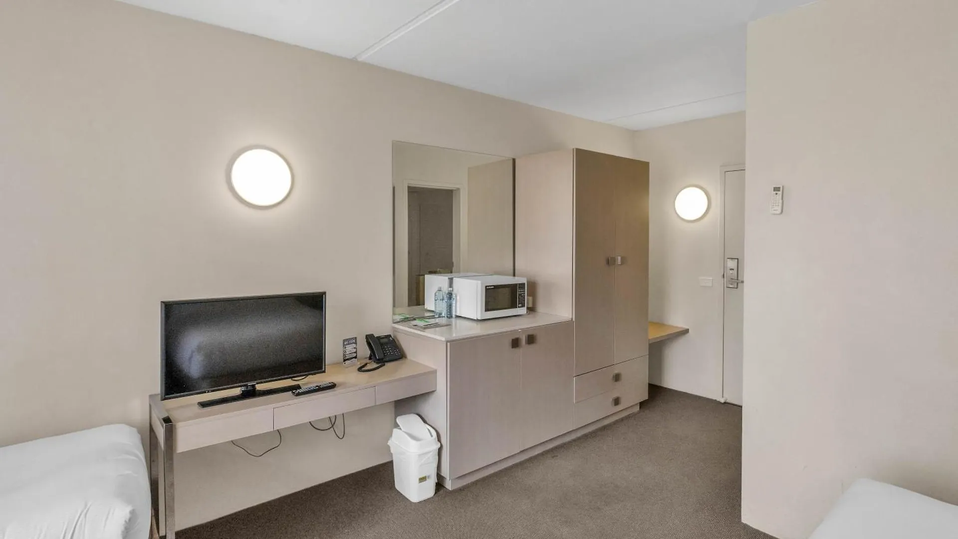 Tall Trees Ainslie Motel Canberra Hotel