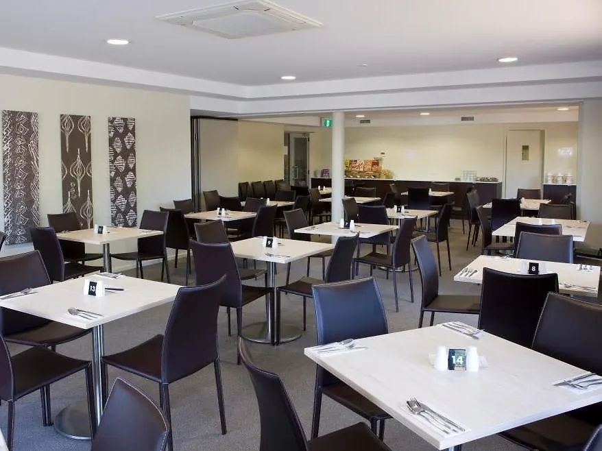 **** Hotel Tall Trees Ainslie Motel Canberra Australia