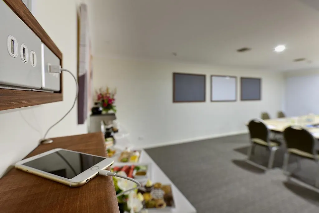 Ibis Styles Canberra Tall Trees