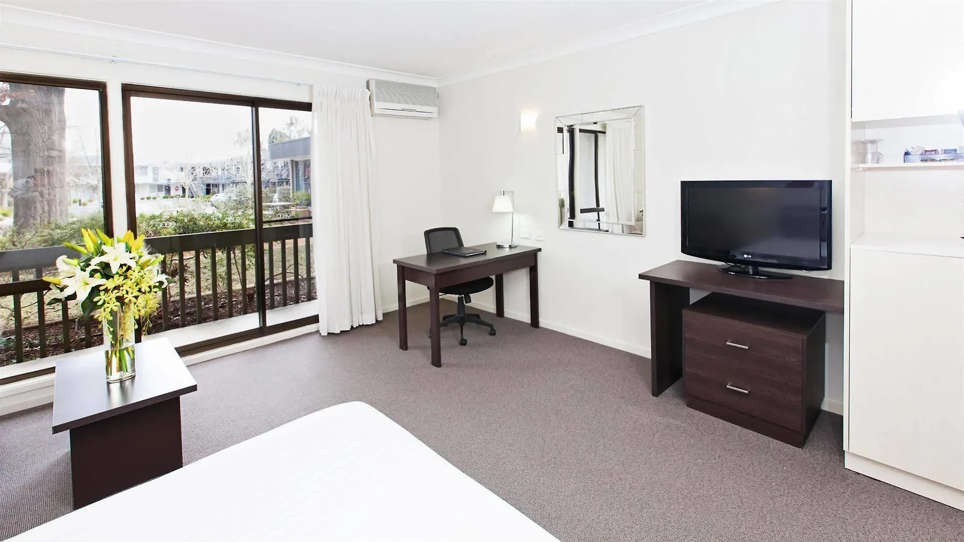 Ibis Styles Canberra Tall Trees Hotel