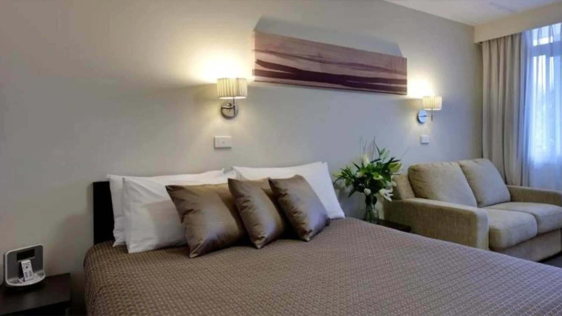 Ibis Styles Canberra Tall Trees